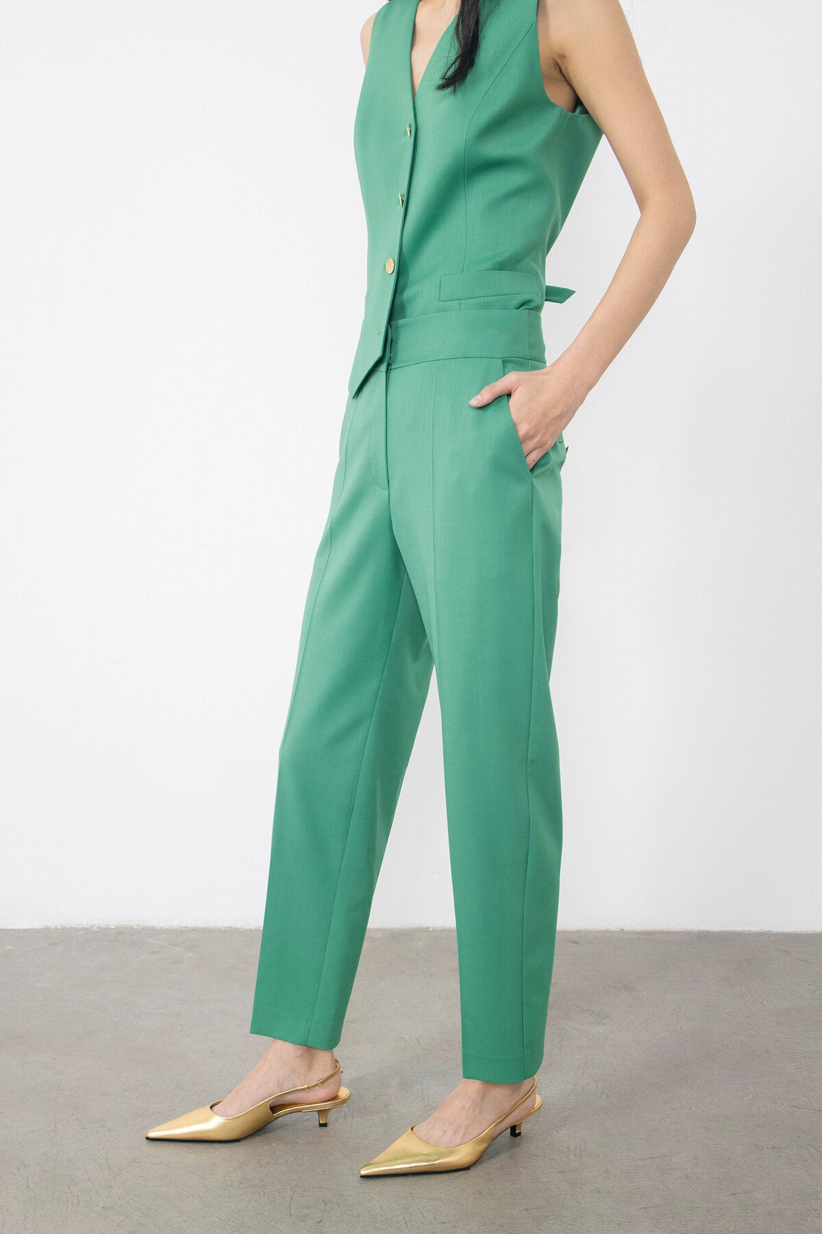 Düğme Detaylı Pantolon