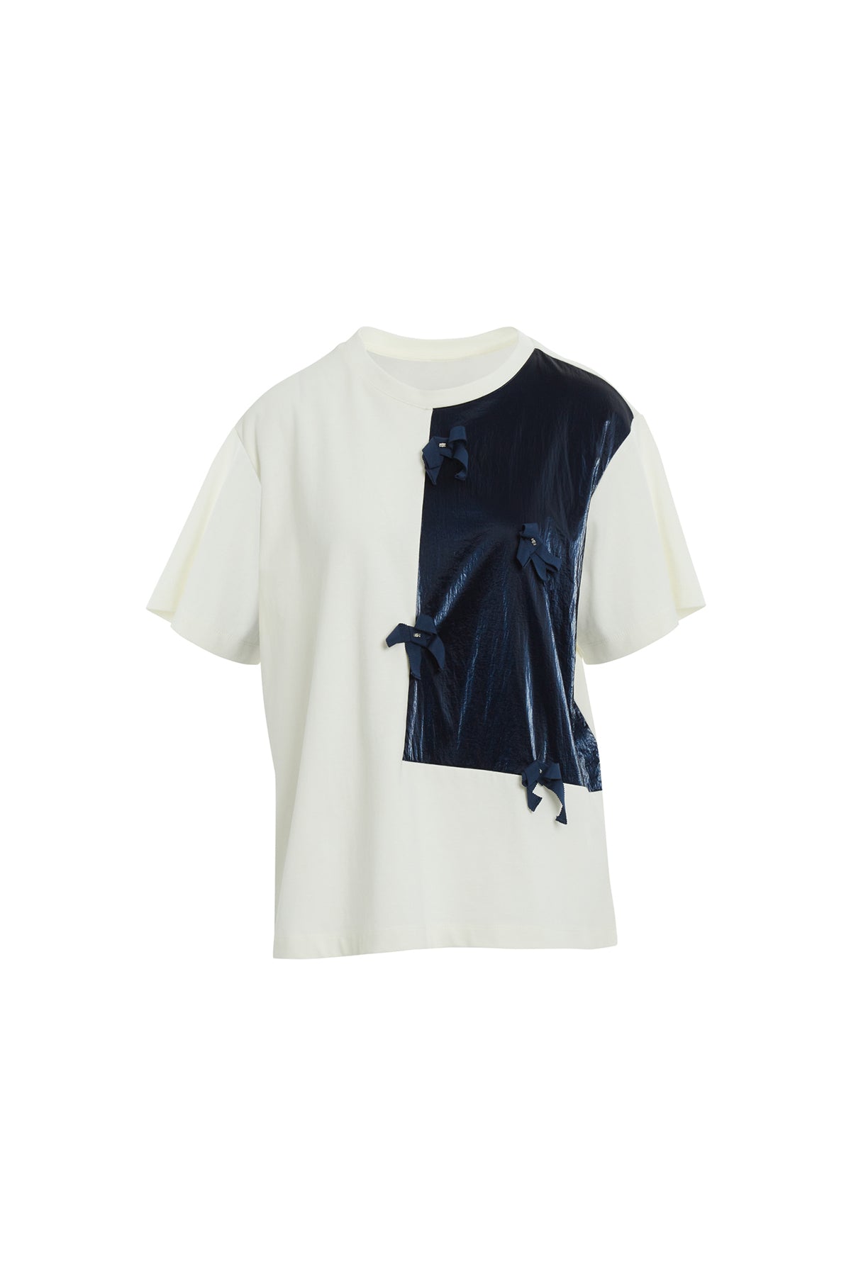 Kurdele İşlemeli Yuvarlak Yaka Kısa Kollu Tshirt