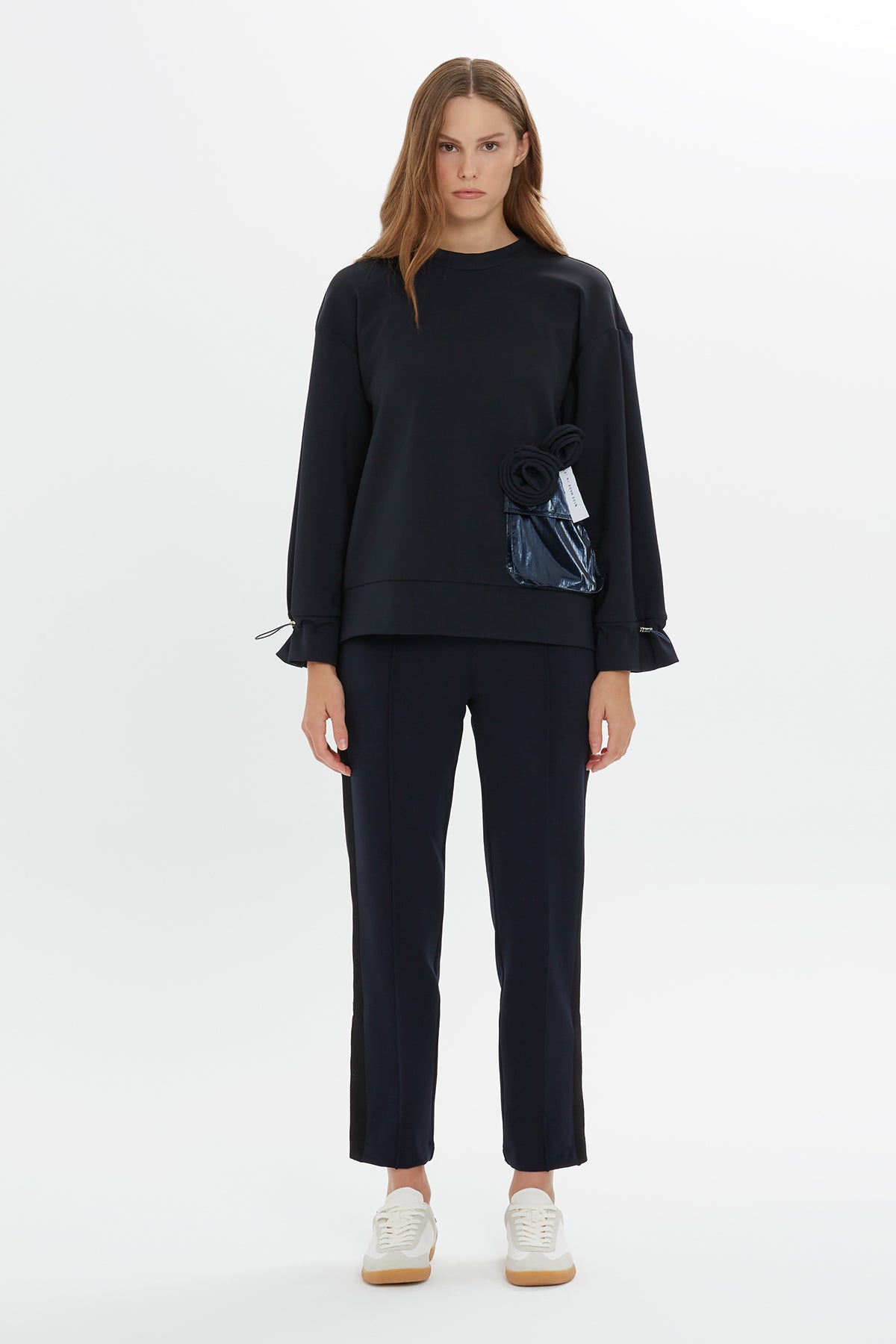 Çiçek Detaylı Oversize Sweatshirt