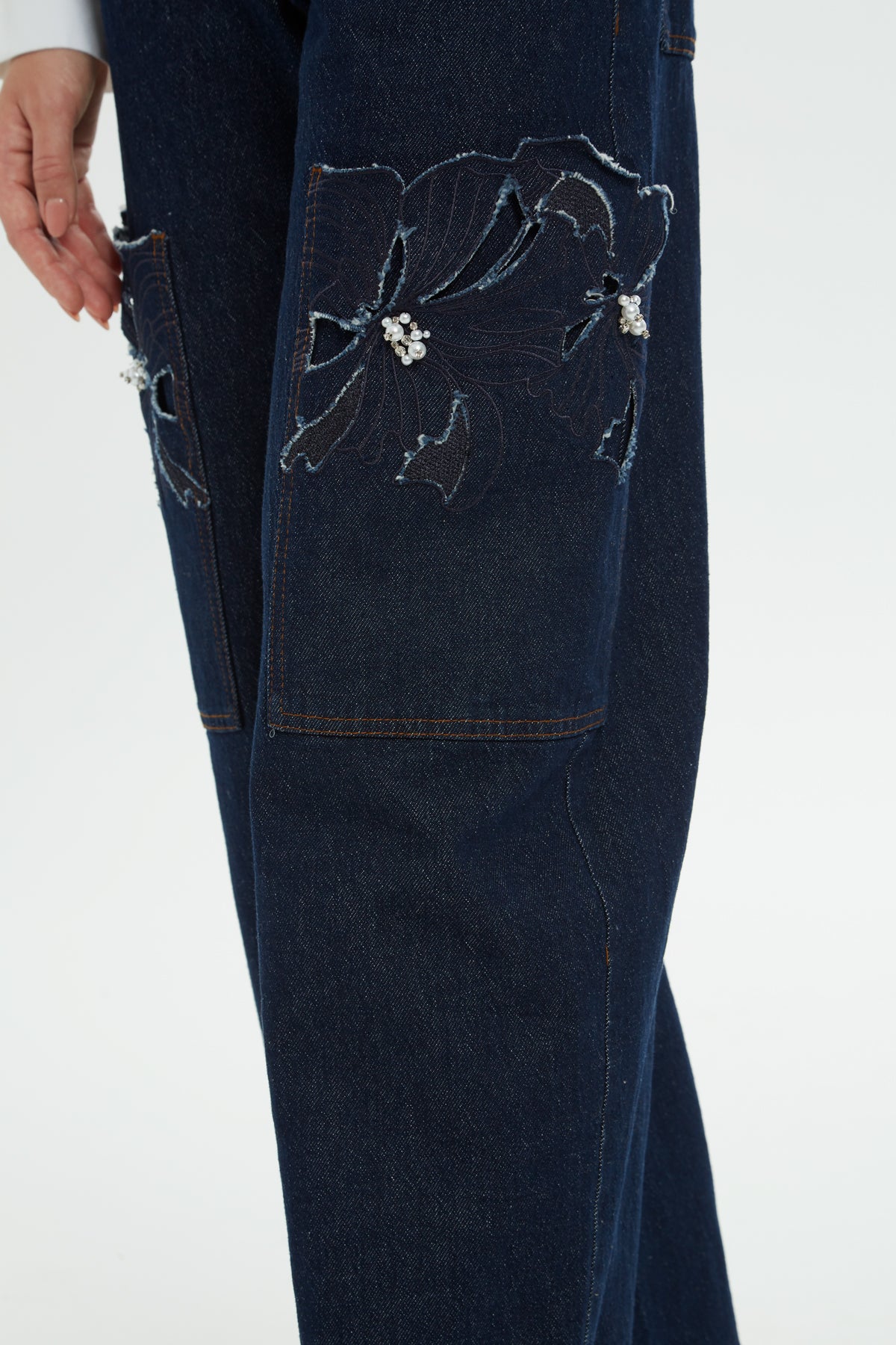 Cepleri Nakışlı Jean Pantolon