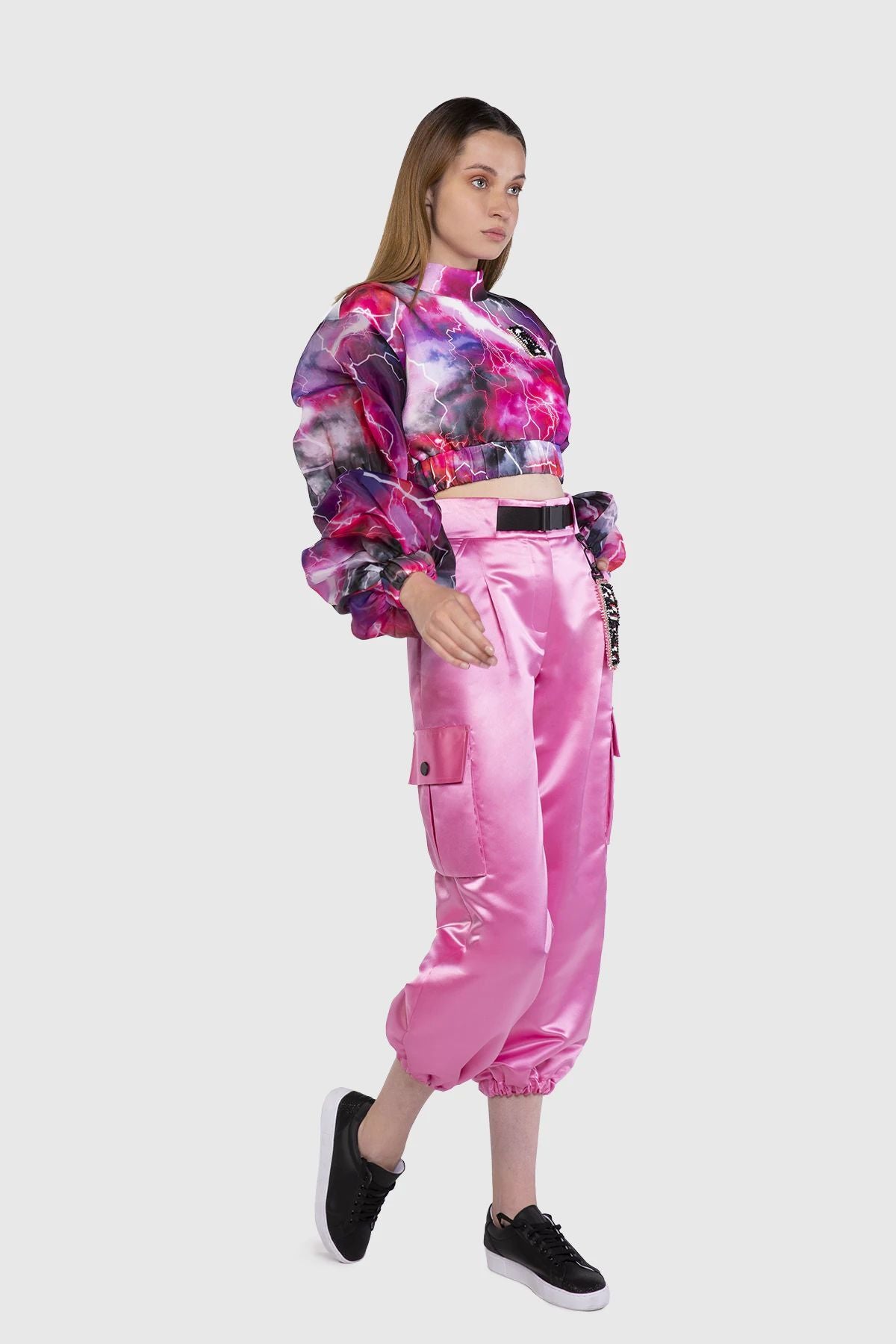 Balon Kollu Ve Nakış Detaylı Sweatshirt