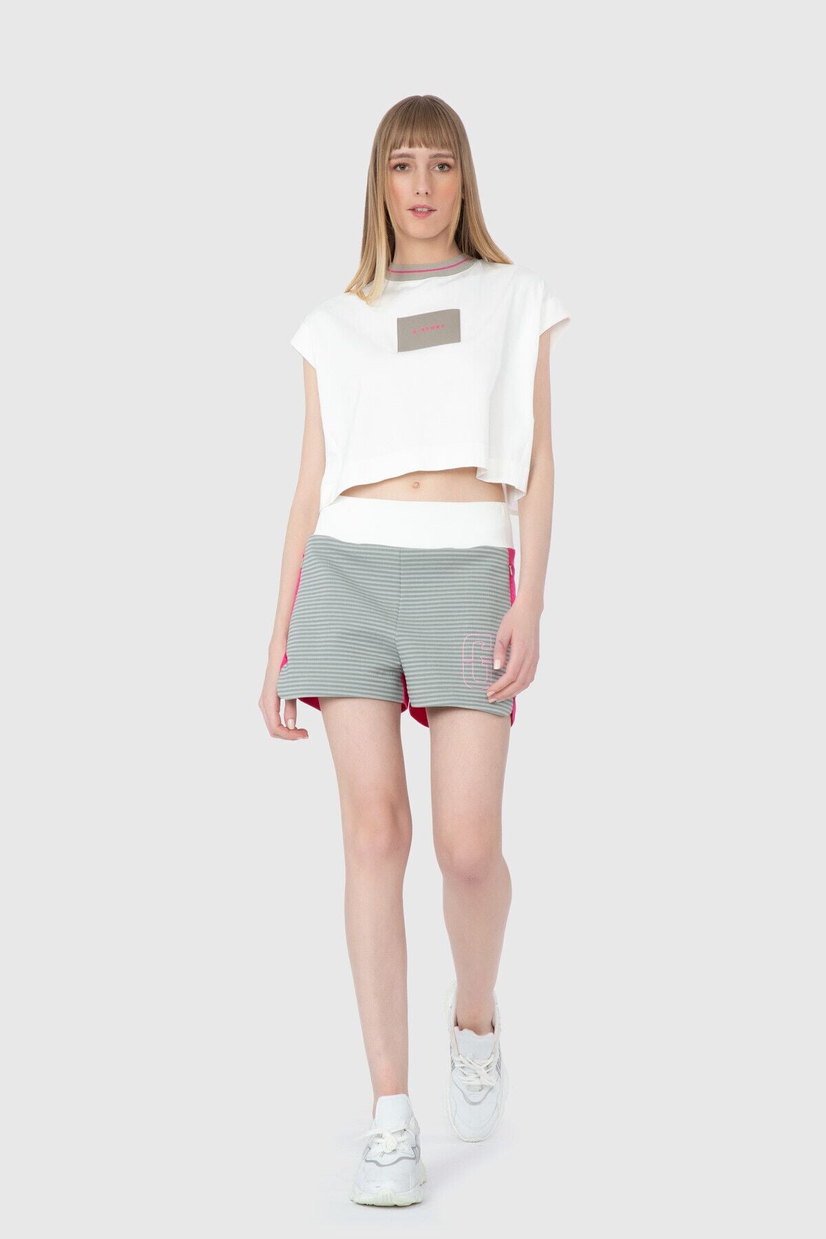 Düşük Omuz Triko Yaka Crop T-shirt