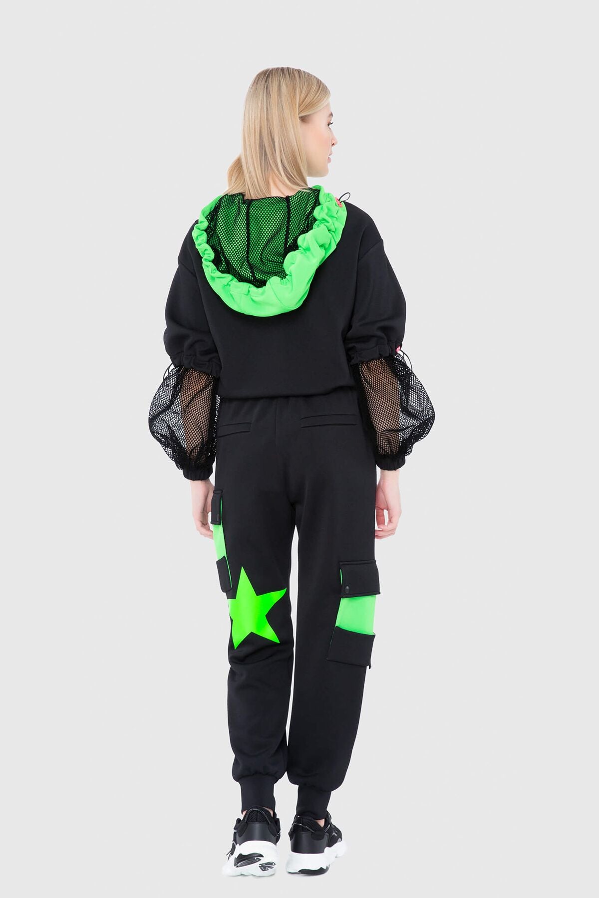 Neon Garnili Yıldız Baskılı Pileli Sweatshirt