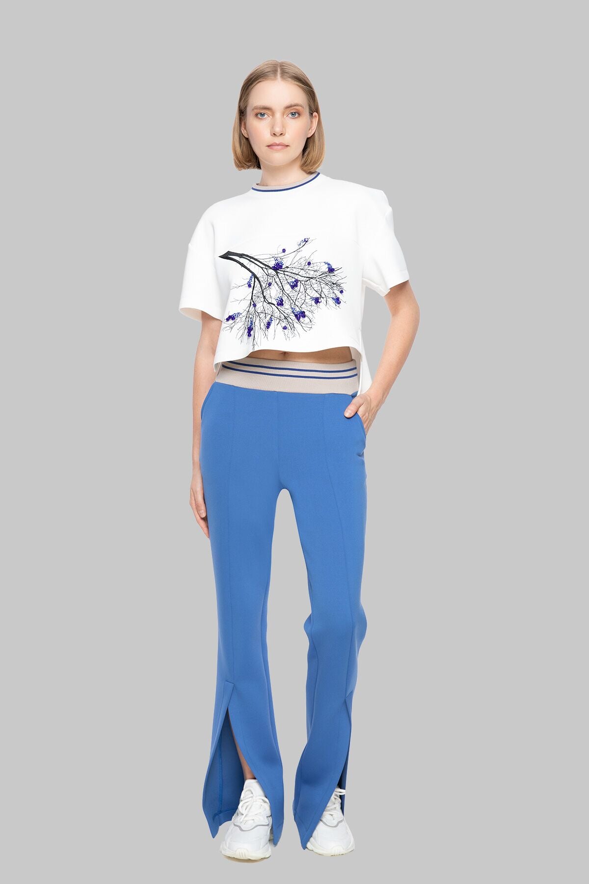 Baskılı İşleme Detaylı T-shirt