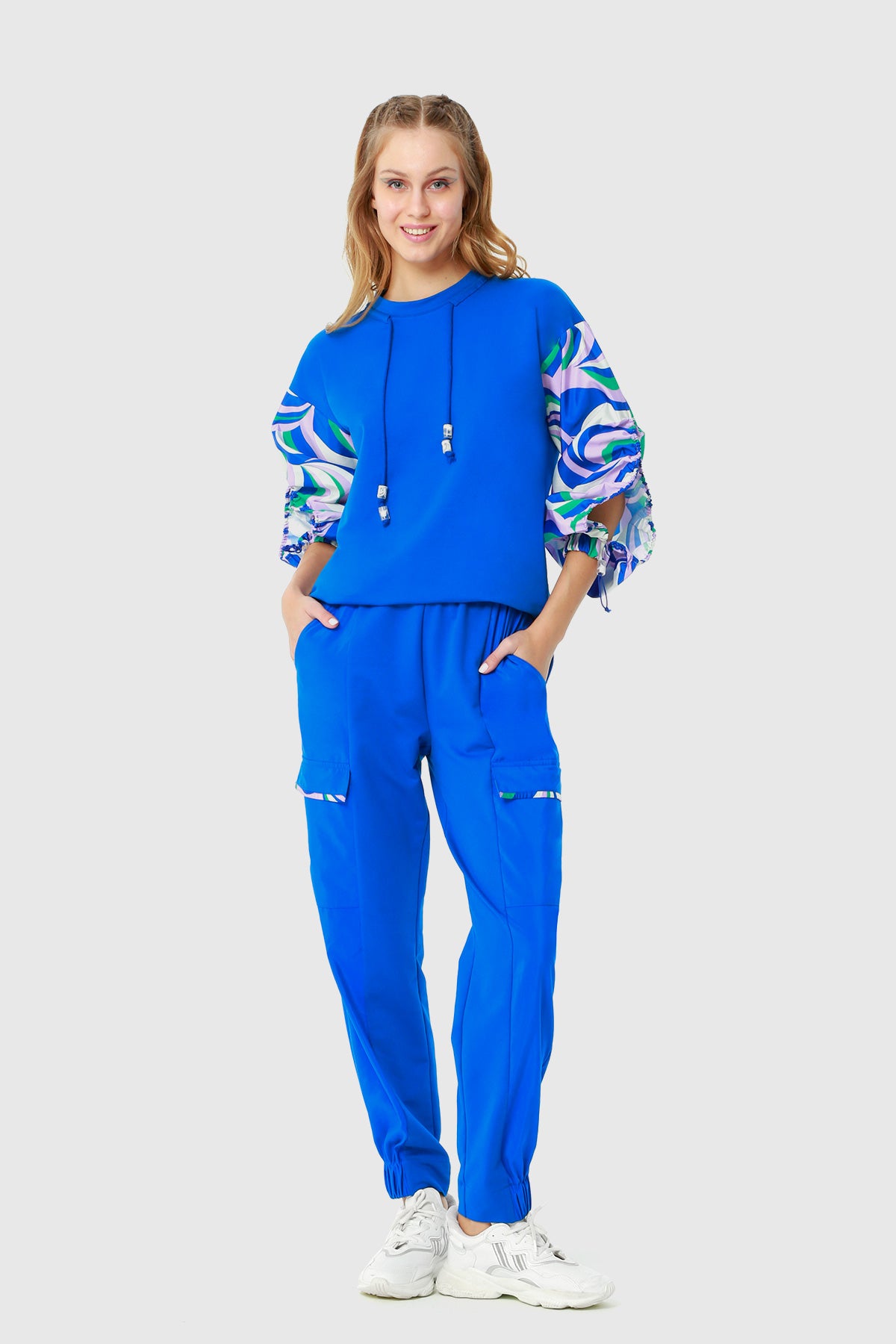 Pencere Detaylı Balon Kollu Rahat Kesim Sweatshirt Ve Beli Lastikli Cepli Saks Eşofman Takımı