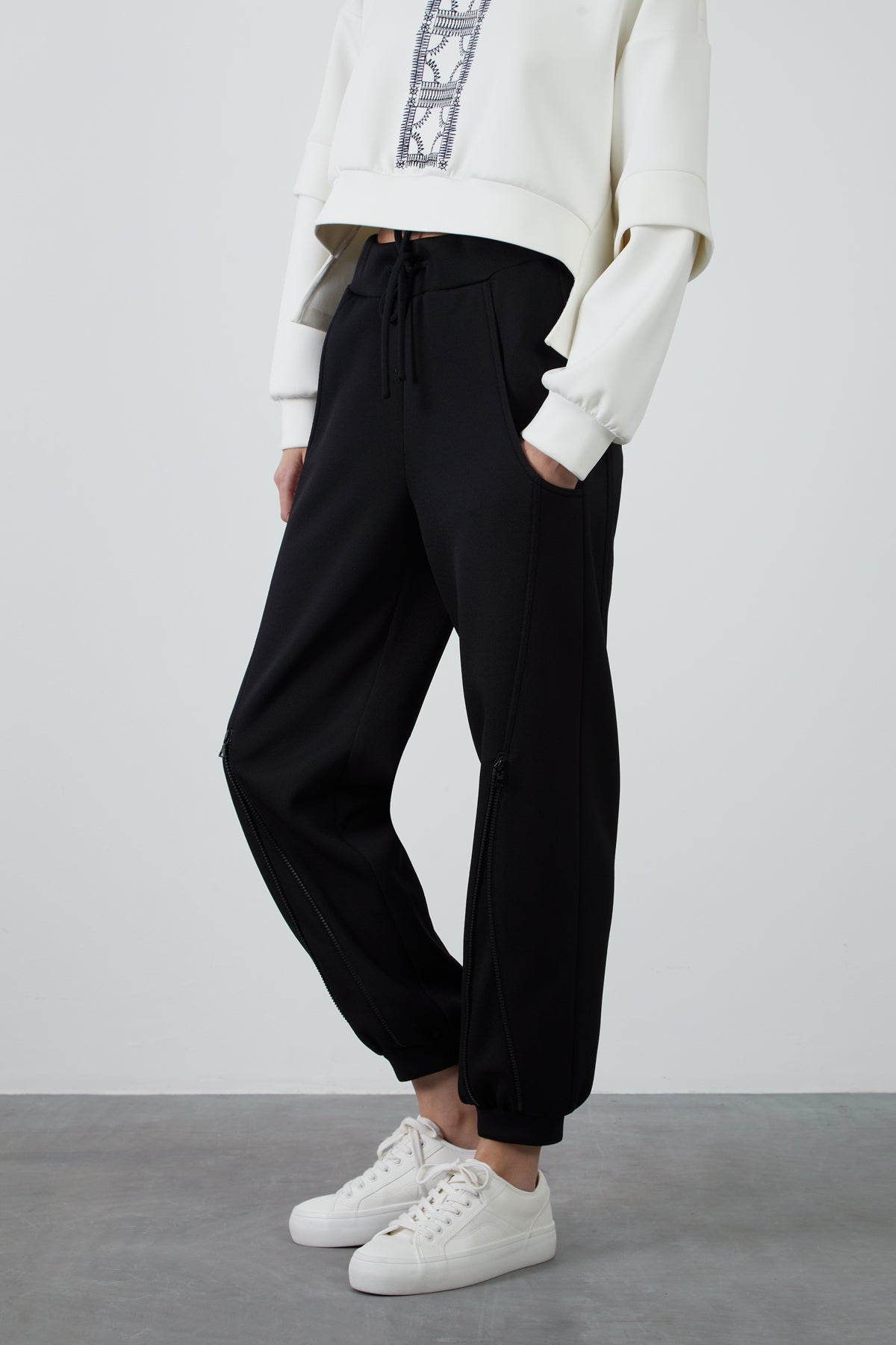 Kup Detaylı Jogger Pantolon