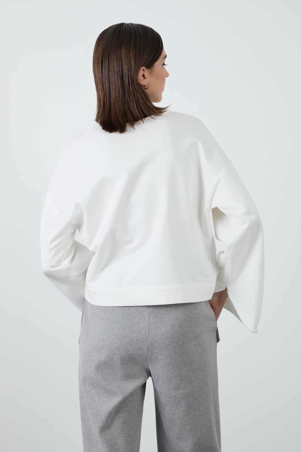 Aplike Nakış Detaylı Sweatshirt