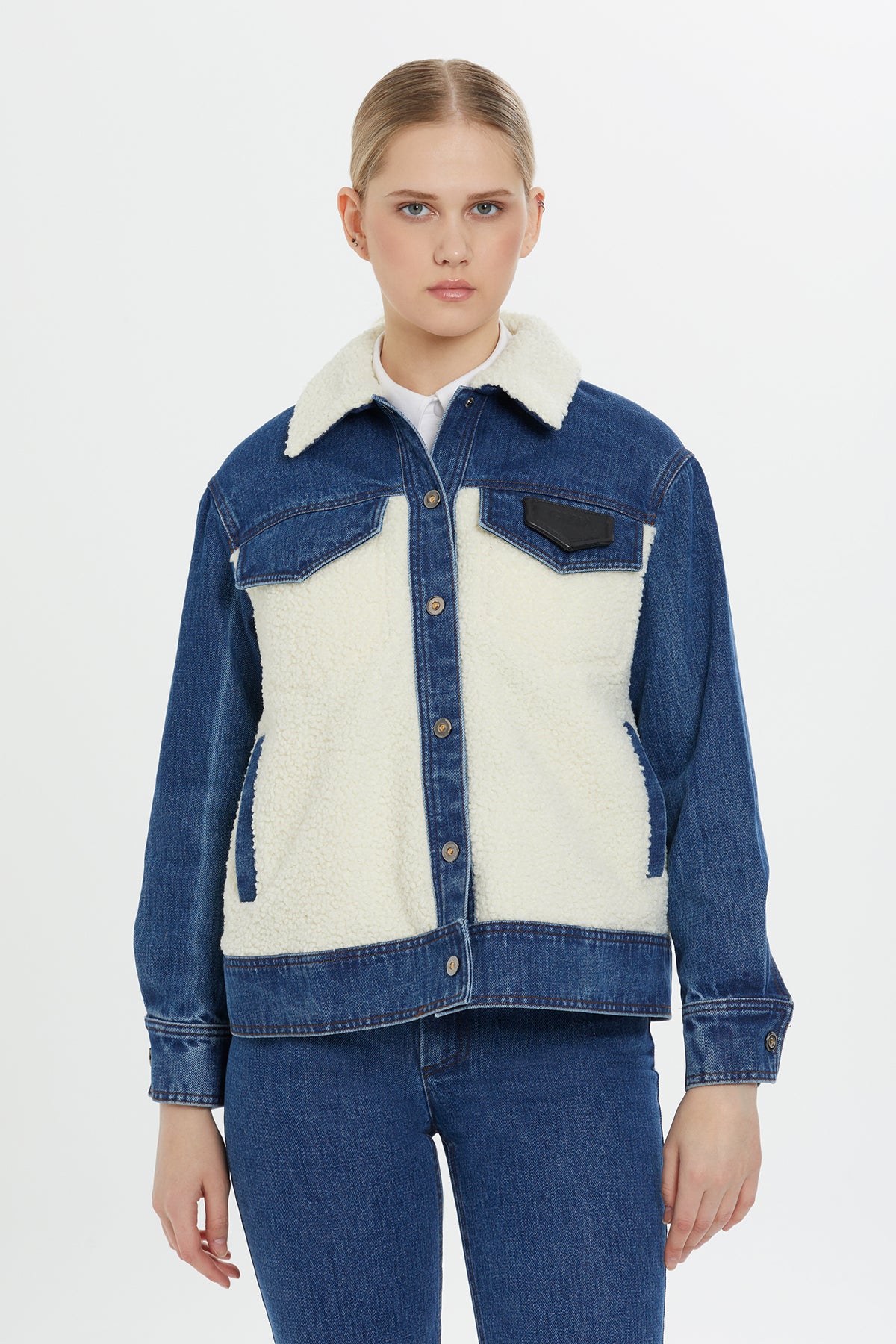 Peluş Detaylı Denim Ceket
