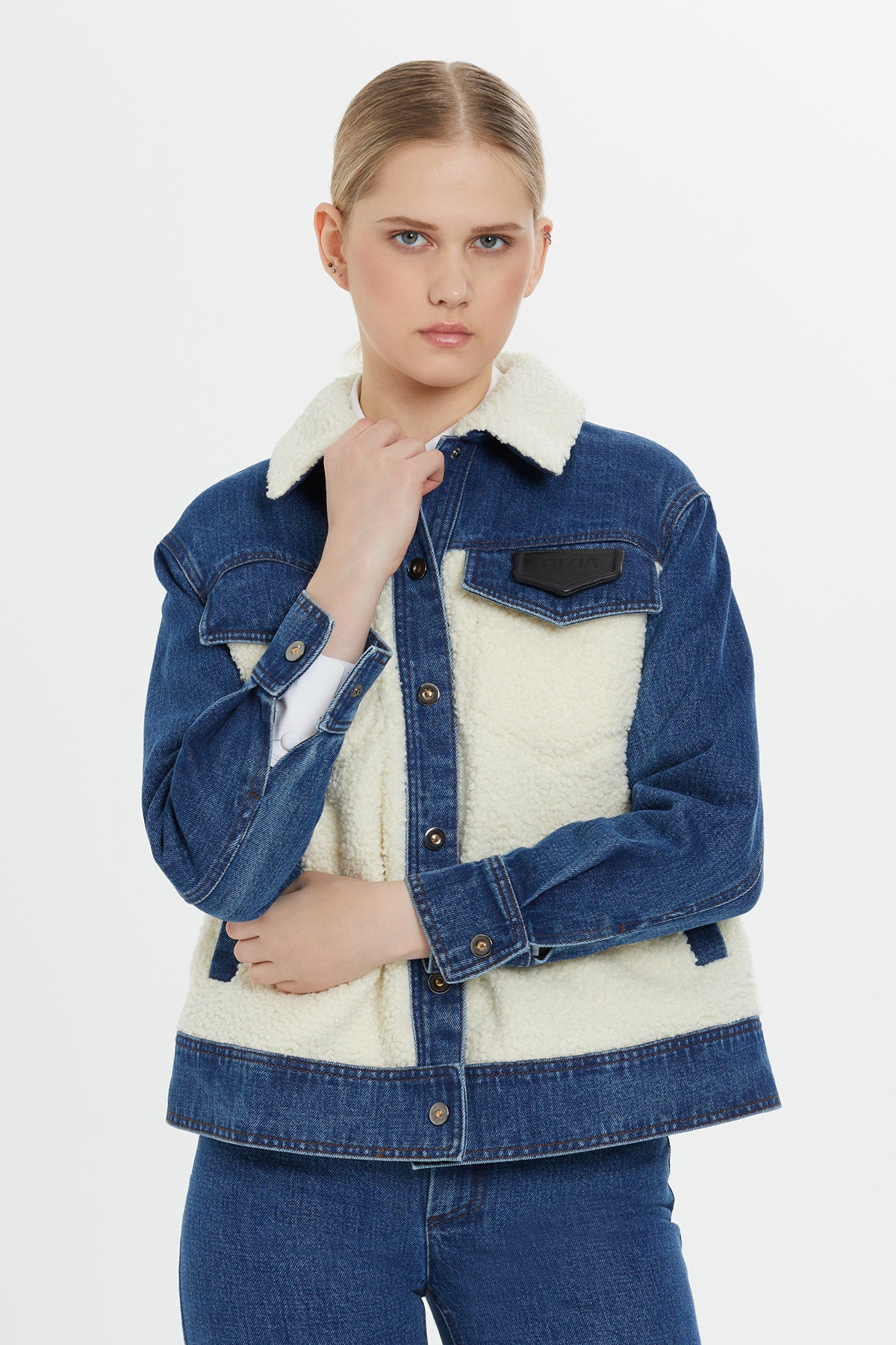 Peluş Detaylı Denim Ceket