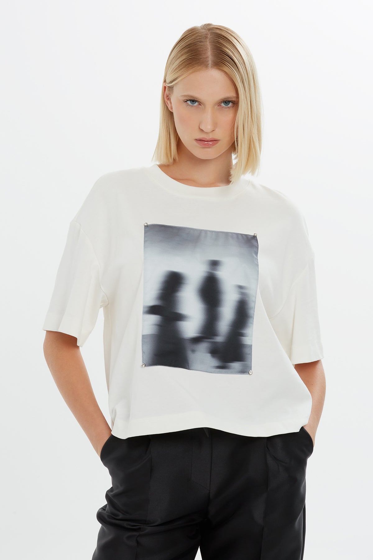 Baskı Detaylı Düşük Omuzlı Kısa Kollu Basic Tshirt