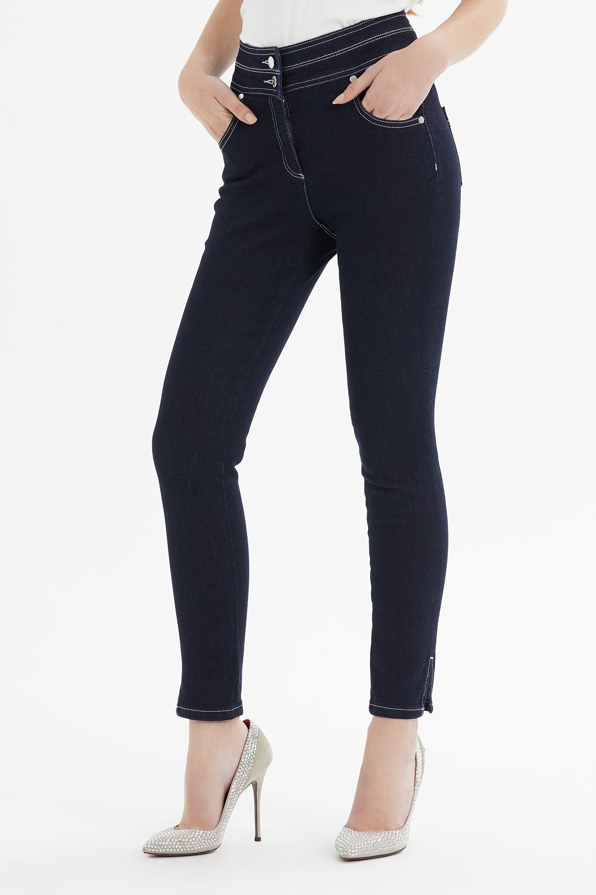 Kontrast Dikiş Ve Çift Kemer Detaylı Yırtmaçlı Slim Fit Denim Pantolon