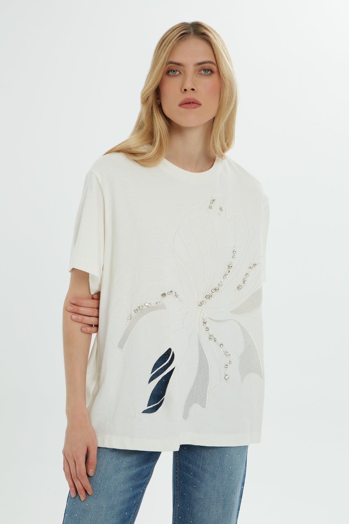 Nakışlı T-shirt